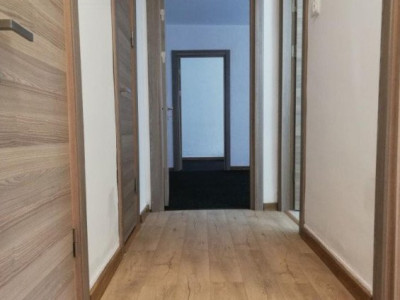 Apartament 2 camere/ Spatiu comercial 