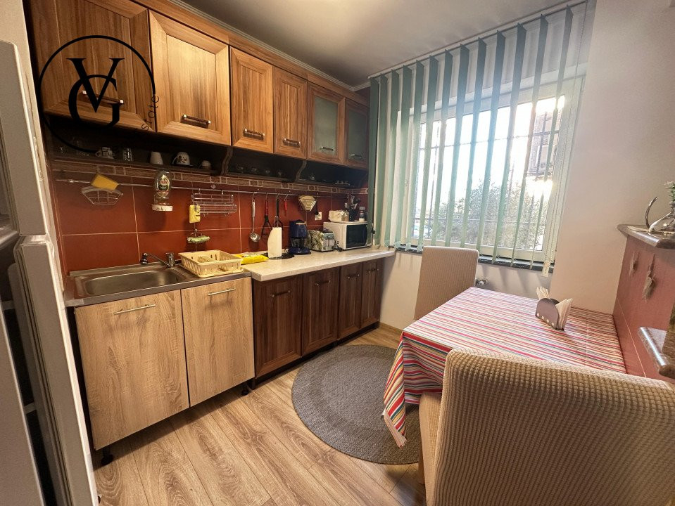 Apartament 2 camere  - zona Compozitori -loc de parcare