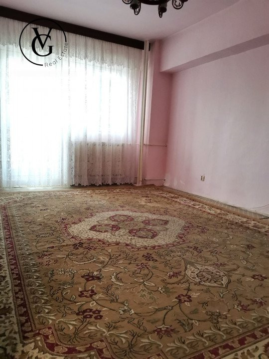 Apartament spațios de 3 camere - zona Tei