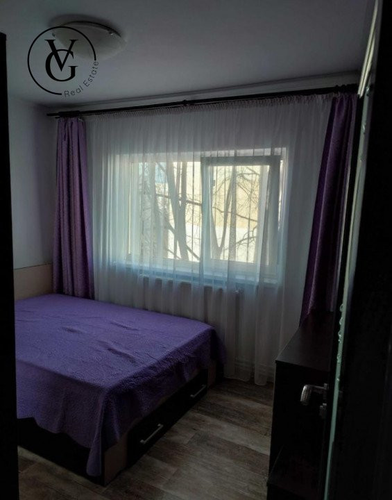 Apartament 3 camere semidecomandat - Inel 2