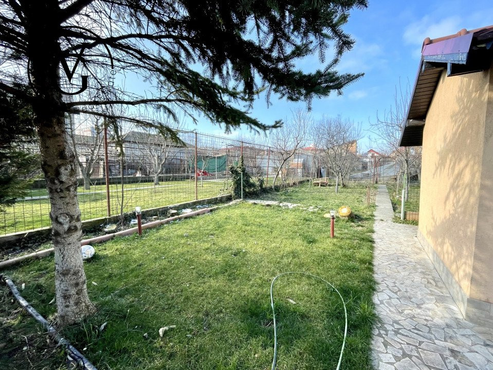 Vila P+M, 8 camere, 636 mp teren, oras Ovidiu ULTRACENTRAL