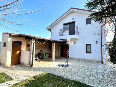 Vila P+M, 8 camere, 636 mp teren, oras Ovidiu ULTRACENTRAL