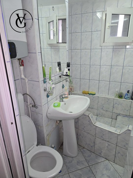 Apartament decomandat cu 3 camere - zona Tei