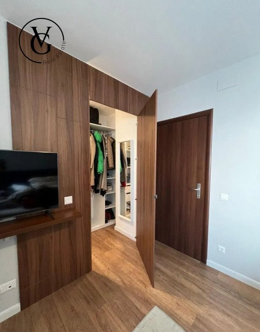 Apartament spațios cu 4 camere - zona Pădurea Băneasa