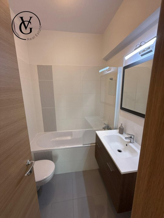 Apartament decomandat cu 4 camere - zona Sisești