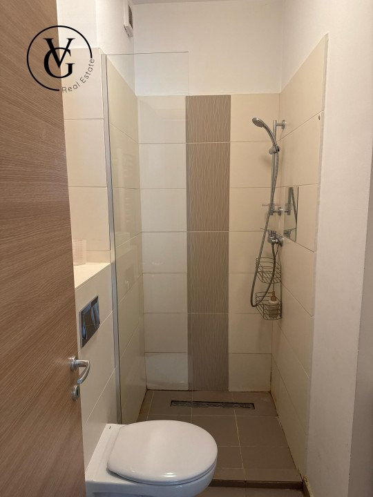 Apartament decomandat cu 4 camere - zona Sisești