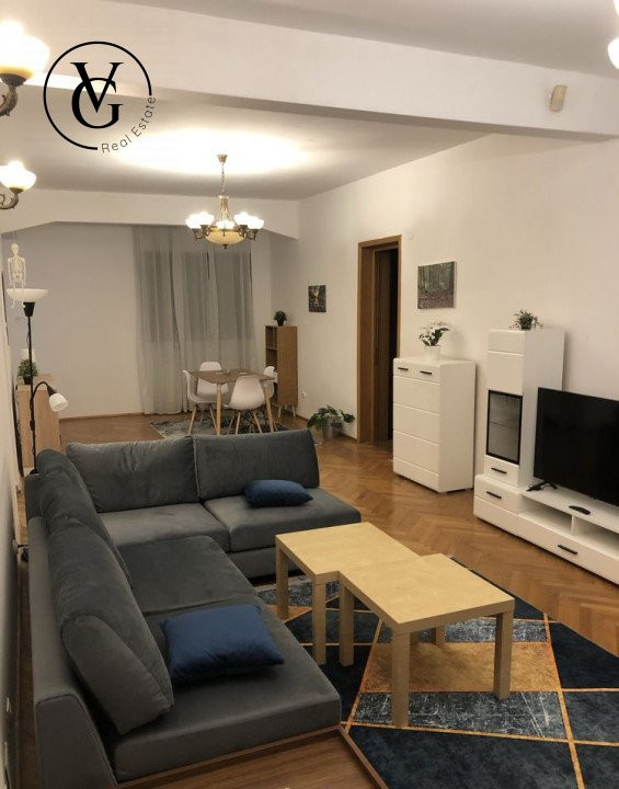 Apartament spațios de 3 camere - Universitate