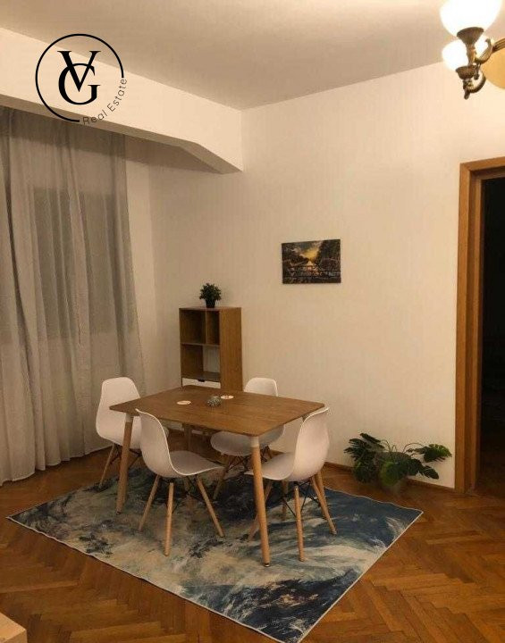 Apartament spațios de 3 camere - Universitate