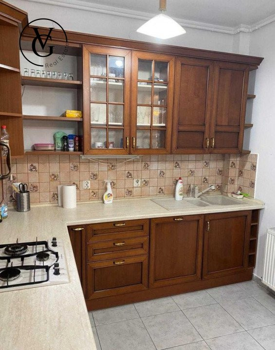 Apartament spațios de 3 camere - Universitate