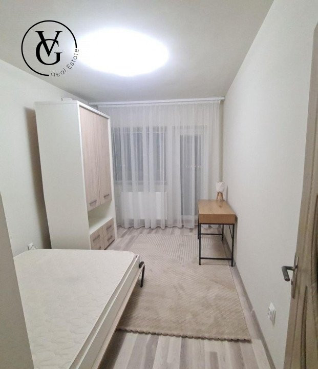 Apartament cu 4 camere decomandat - Tomis Mall 