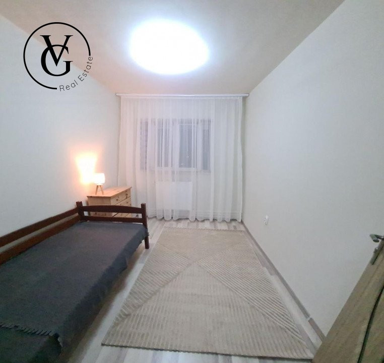 Apartament cu 4 camere decomandat - Tomis Mall 