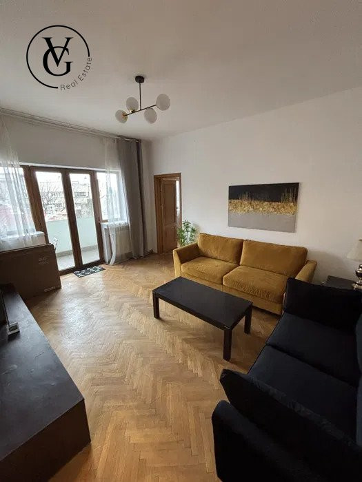 Apartament cu 3 camere - Universitate - termen lung