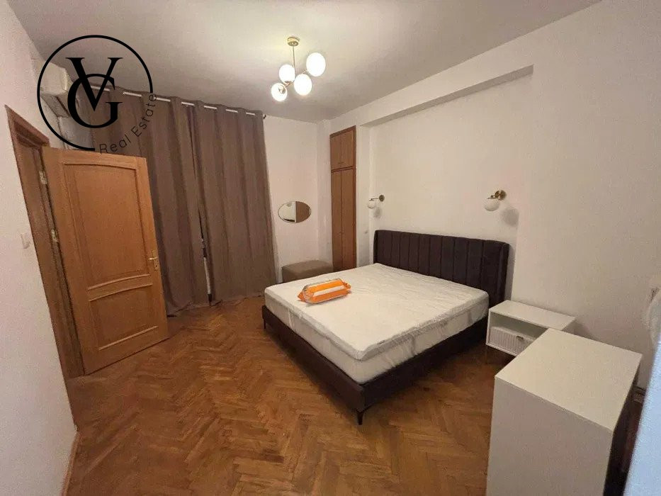 Apartament cu 3 camere - Universitate - termen lung