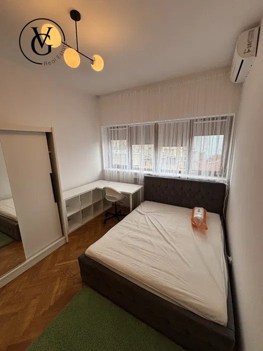 Apartament cu 3 camere - Universitate - termen lung