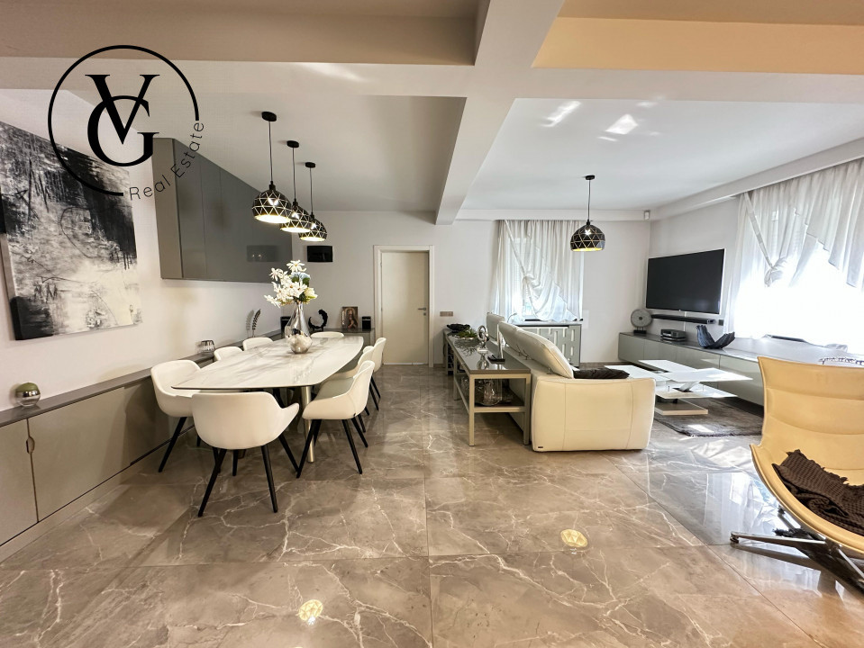 Vilă spațioasă și modernă - panouri fotovoltaice – Pipera