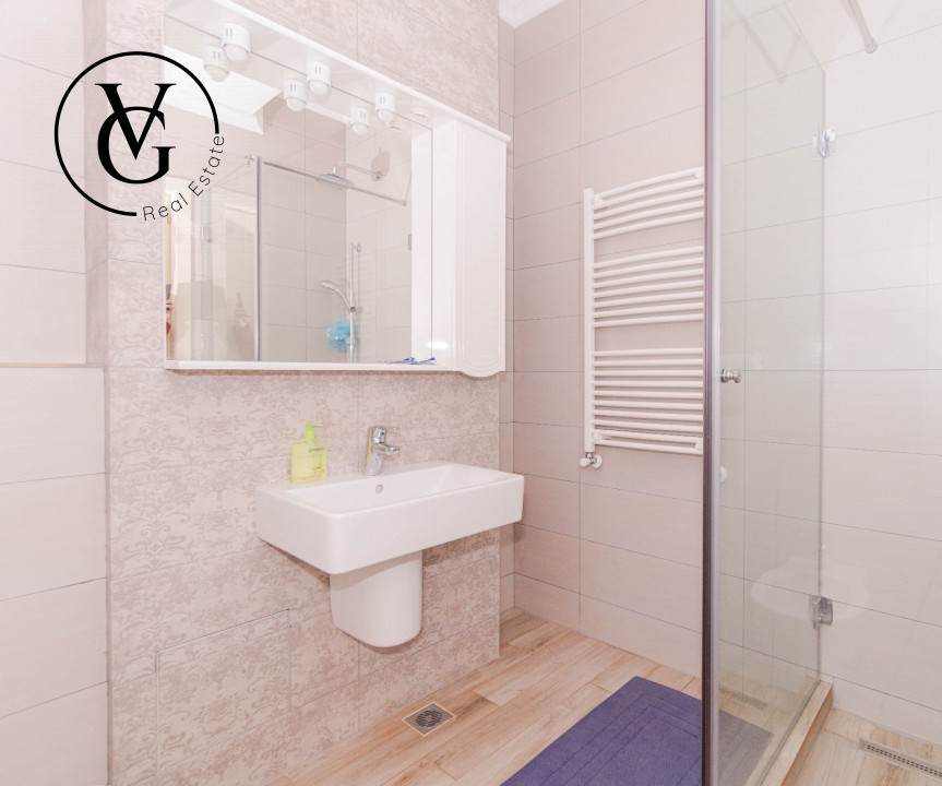 Apartament 3 camere-100 mp-  Mamaia -frontal lac