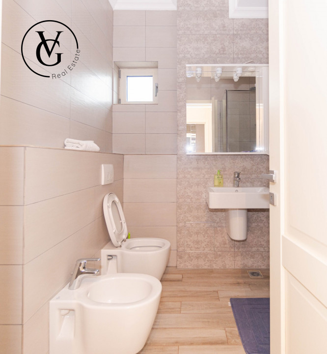 Apartament 3 camere-100 mp-  Mamaia -frontal lac