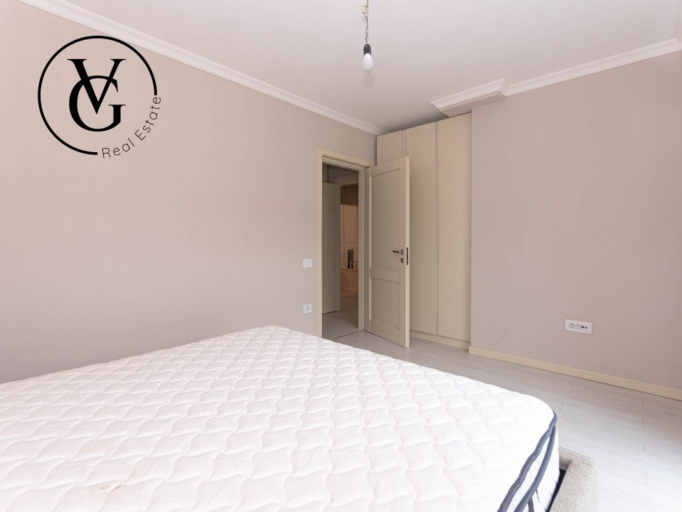 Apartament 3 camere-100 mp-  Mamaia -frontal lac