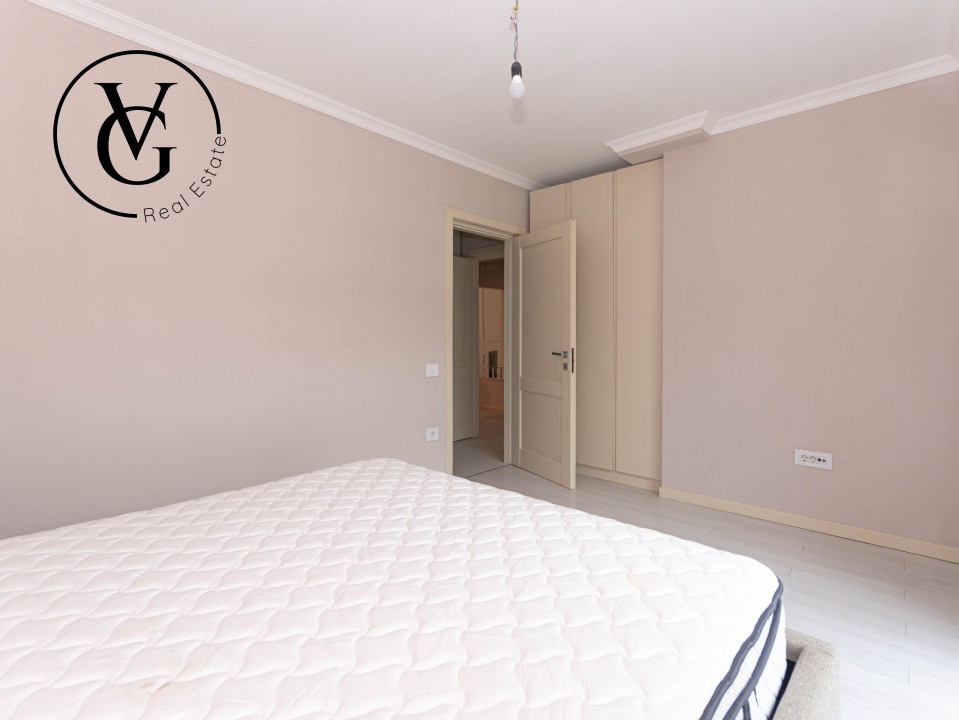 Apartament 3 camere-100 mp-  Mamaia -frontal lac