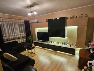 Apartament decomandat 3 camere- Dacia