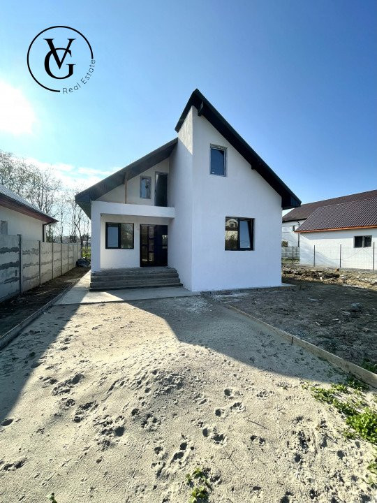 Casa la sol, 4 camere, Lumina