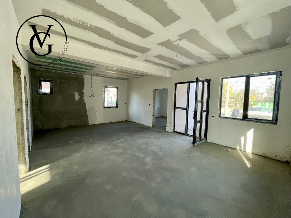 Casa la sol, 4 camere, Lumina
