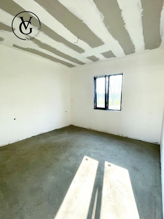 Casa la sol, 4 camere, Lumina