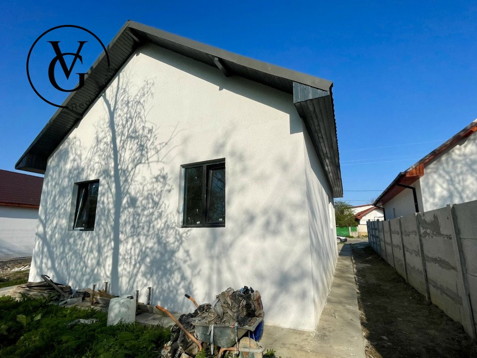 Casa la sol, 4 camere, Lumina