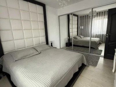 Apartament decomandat 3 camere Inel II + garaj