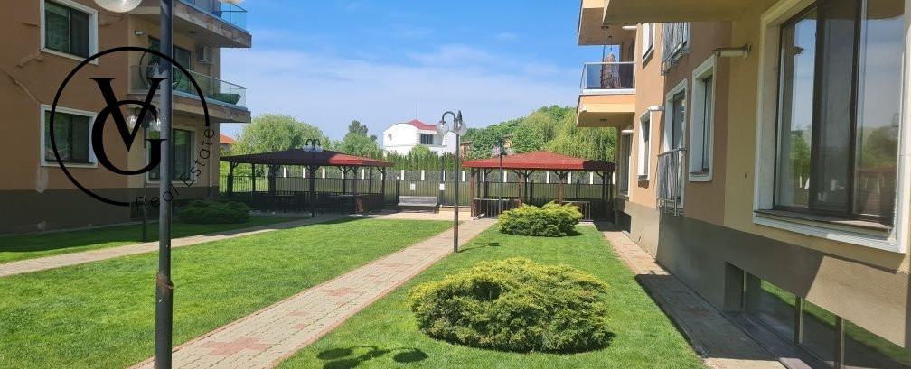 Apartament decomandat de 3 camere - zona Iancu Nicolae