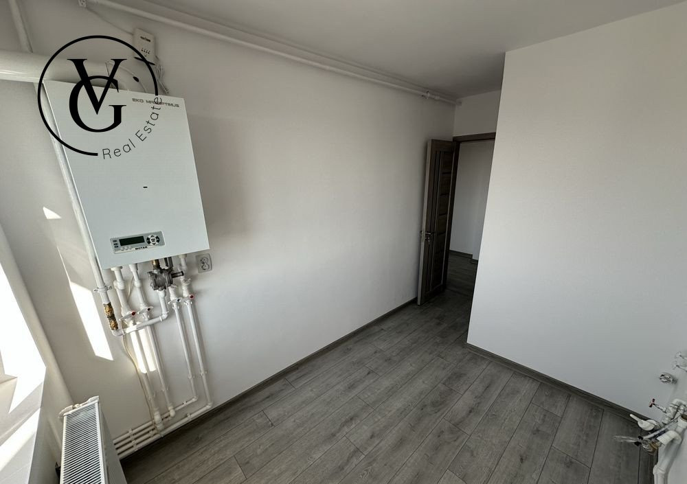 Apartament 3 camere - Km 4-5 + boxa