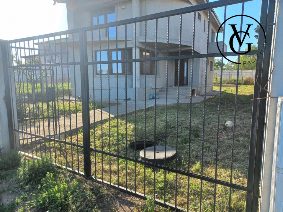 Vila P+1, 4 camere, teren 400mp, oras Ovidiu