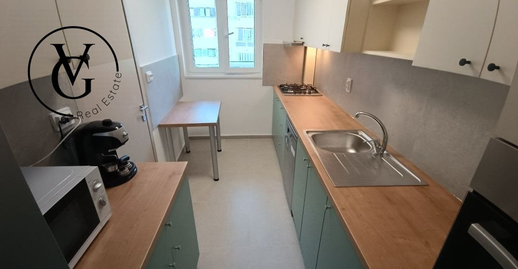 Apartament 3 camere - Zona Tineretului 
