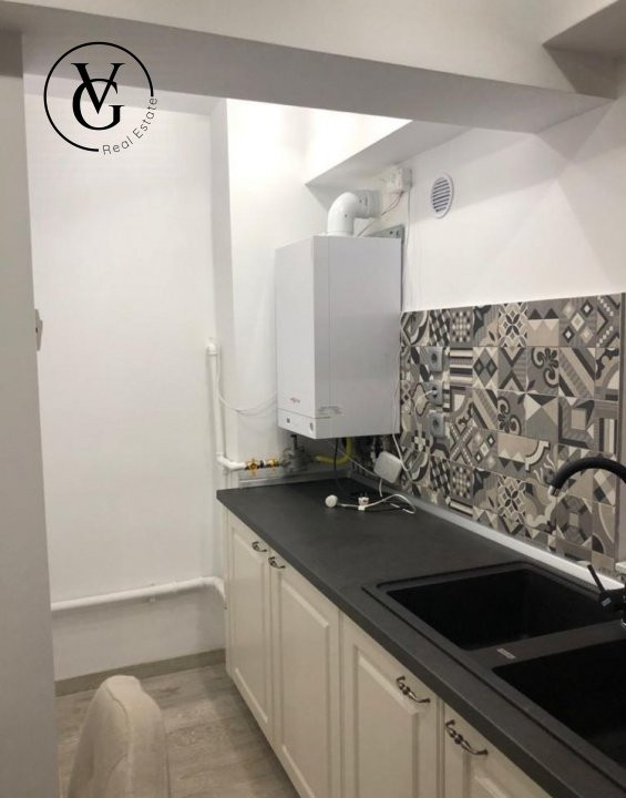 Apartament decomandat cu 3 camere - zona Parc Sebastian