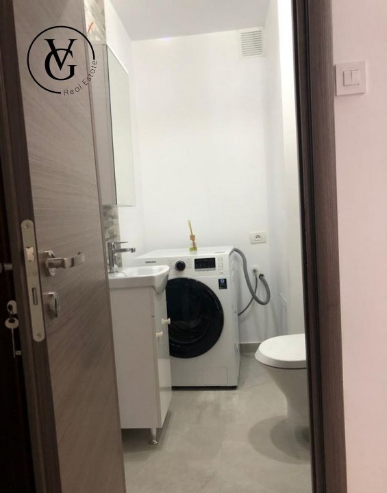 Apartament decomandat cu 3 camere - zona Parc Sebastian