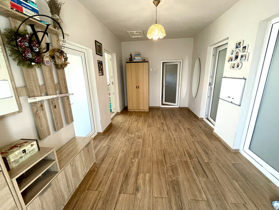 Casa la sol, 3 camere, 276mp teren, Oras Ovidiu