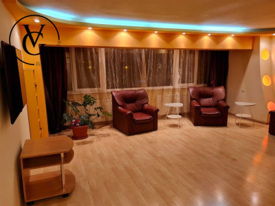 Apartament 3 camere - Dacia + loc de parcare 