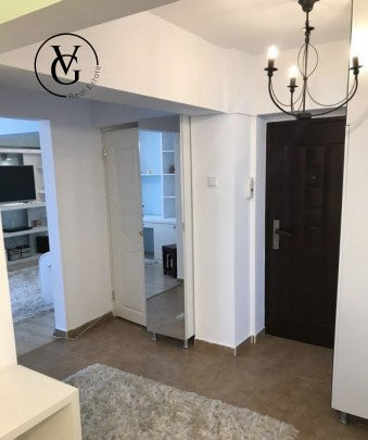 Apartament 3 camere - Piata Romana 