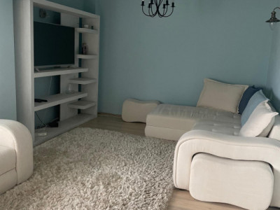 Apartament 3 camere-decomandat  - Piata Romana 