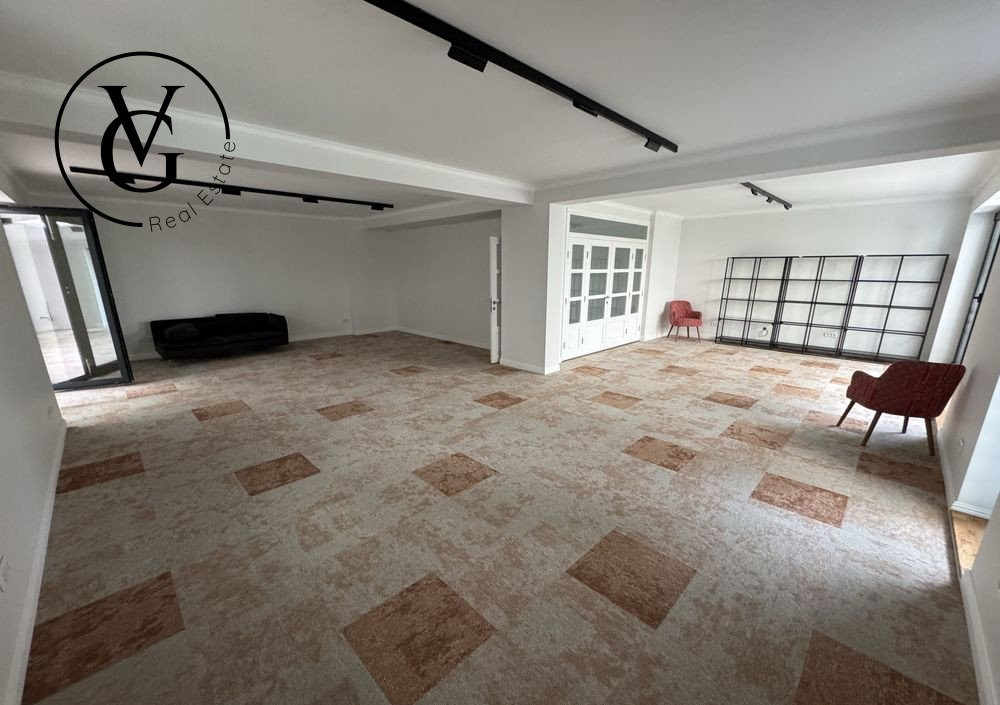 Apartament 3 camere - Tei- spatiu birou