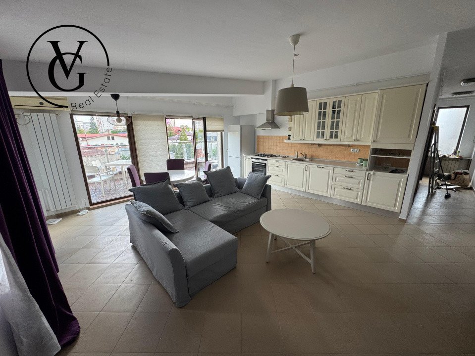 Apartament 3 camere 1 MAI