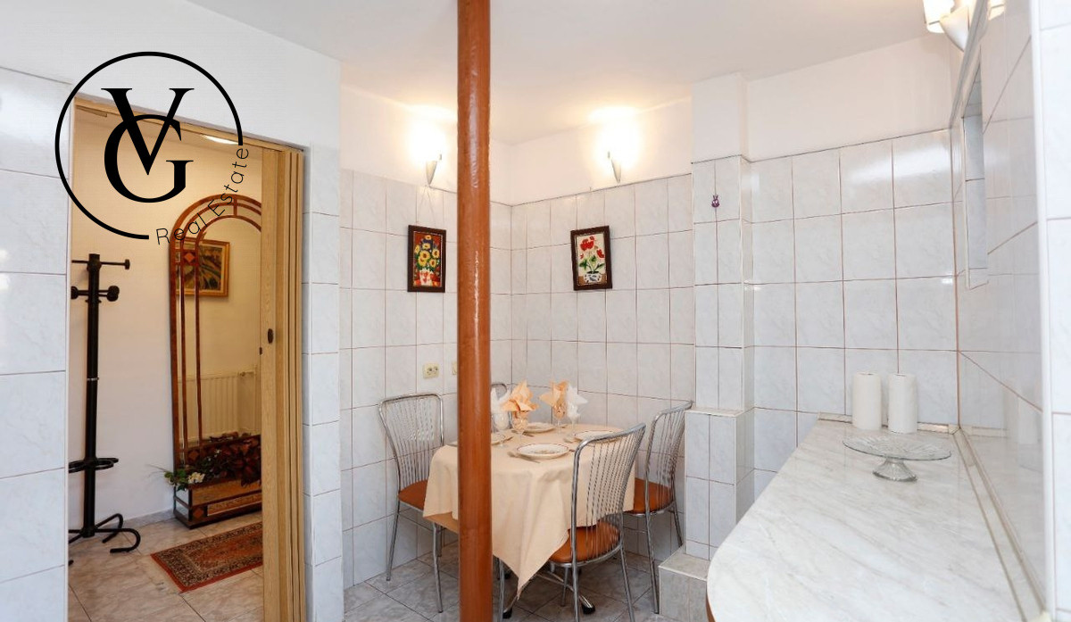 Apatament 3 camere -Parcare privata -Piata Victoriei 