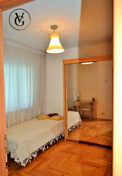 Apartament 4 camere + Loc de parcare - Piata Victoriei 