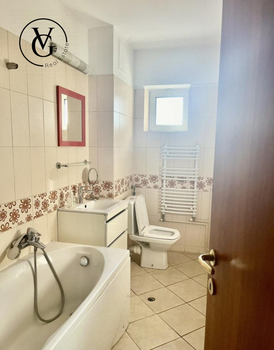 Apartament 4 camere + Loc de parcare - Piata Victoriei 