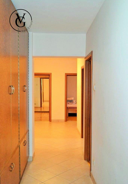 Apartament 4 camere + Loc de parcare - Piata Victoriei 