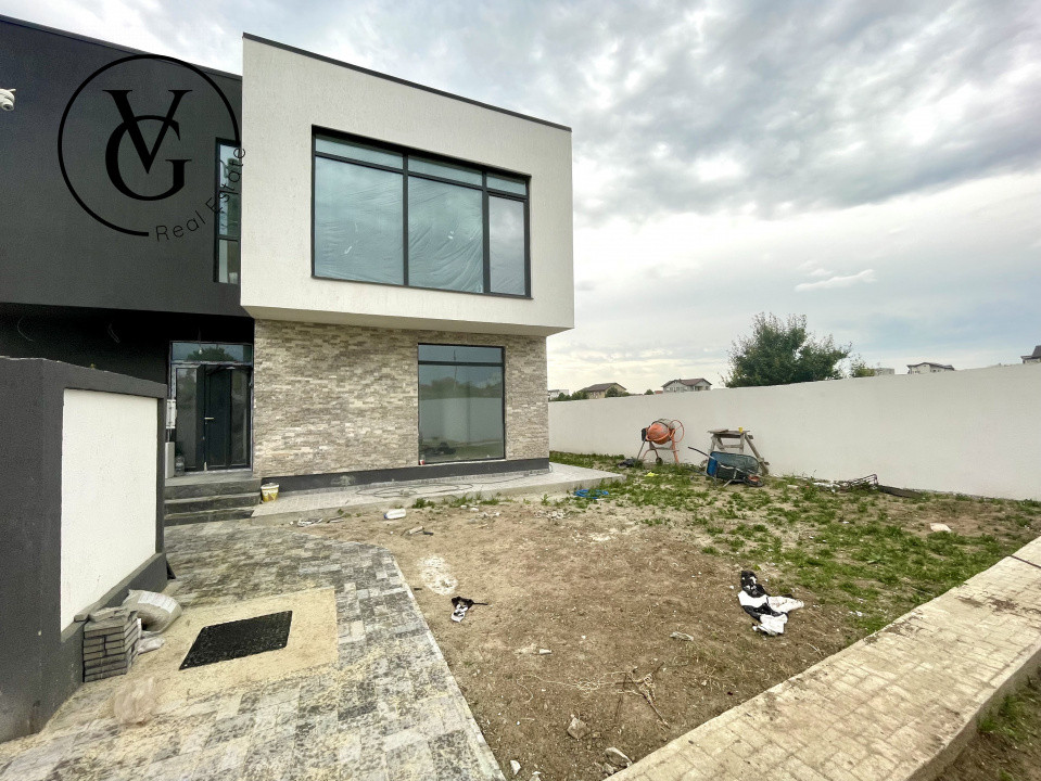 Vila P+1 cu terasa circulabila, 4 camere, vedere la lac, Ovidiu