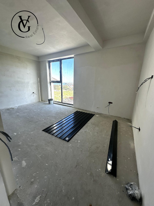 Vila P+1 cu terasa circulabila, 4 camere, vedere la lac, Ovidiu