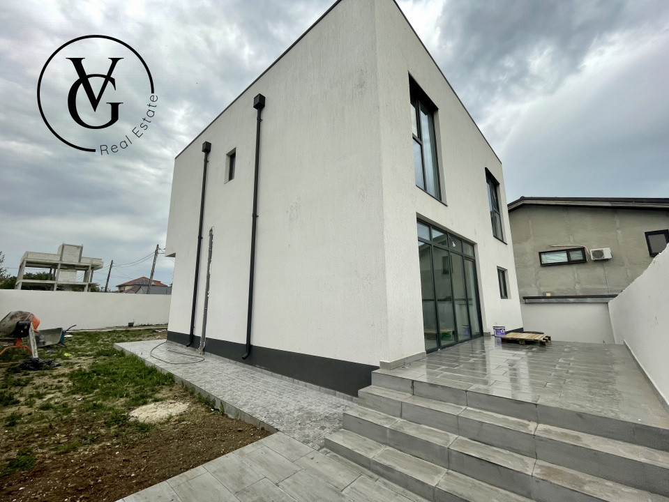 Vila P+1 cu terasa circulabila, 4 camere, vedere la lac, Ovidiu