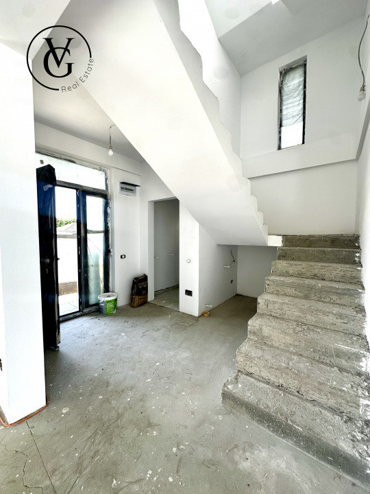 Vila P+1 cu terasa circulabila, 4 camere, vedere la lac, Ovidiu