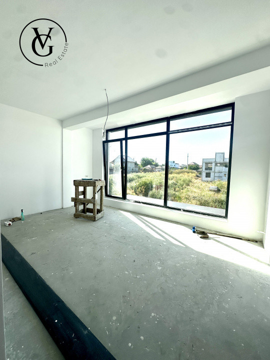 Vila P+1 cu terasa circulabila, 4 camere, vedere la lac, Ovidiu